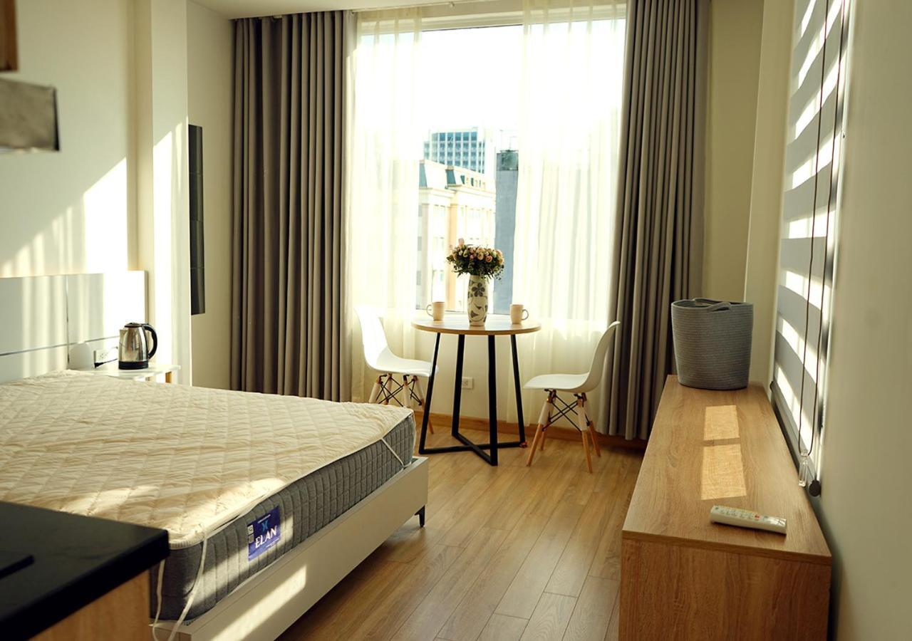 Lyn House - Service Hoang Quoc Viet * Hanoï
